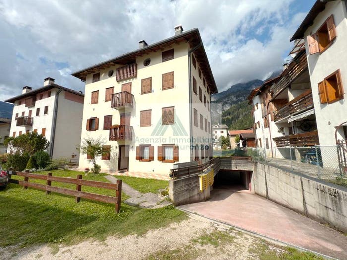 Appartamento con 5 locali in vendita in Borgo Villanuova, Laggio Di Cadore, Vigo di Cadore