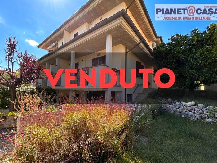 Casa con 6 locali in vendita in via Spontini, Villa San Giuseppe, Colli del Tronto