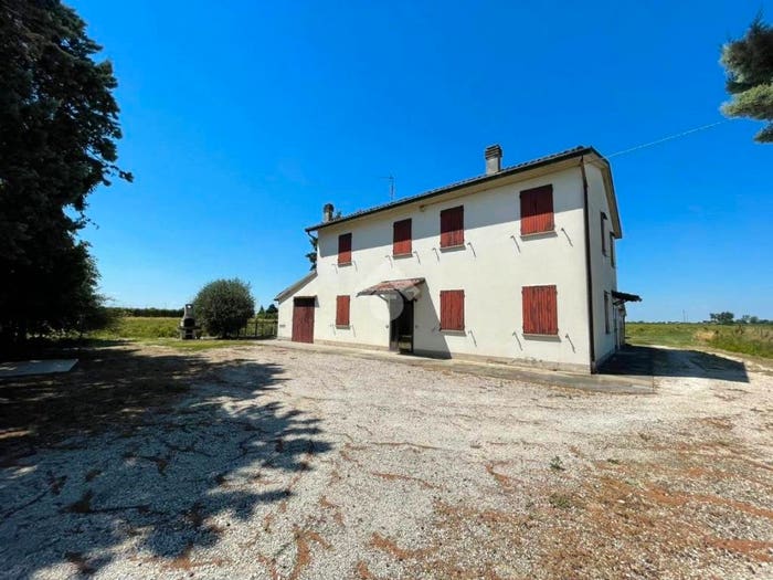 Casa con 6 locali in vendita in Via cocorre, Lugo