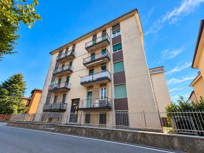 Appartamento trilocale in vendita in Via Giuseppe Mazzini, Locate Varesino
