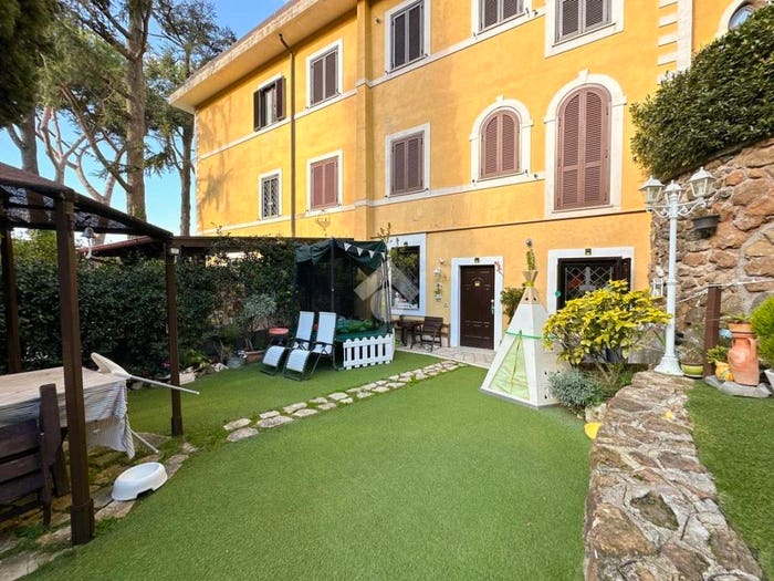 Appartamento trilocale in vendita in Via Palocci, Monte Compatri