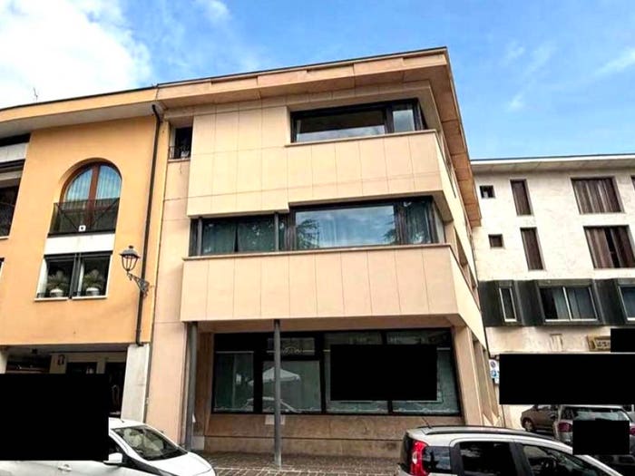 Appartamento con 5 locali in vendita in Via Tommaso dal Molin, Centro, Arzignano