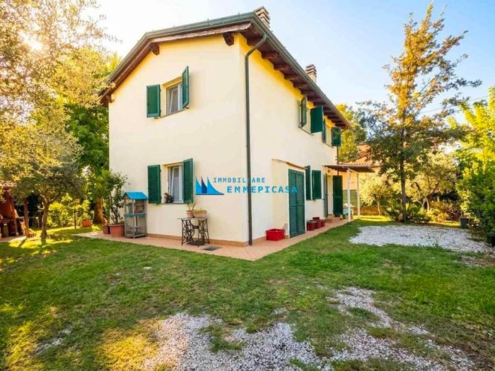 Casa quadrilocale in vendita in Via Bregoscia, Marina Verde Renella, Montignoso