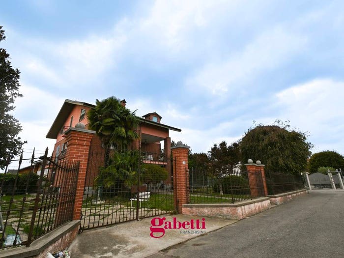 Casa con 6 locali in vendita in Via Torre San Giorgio, Centro, Moretta