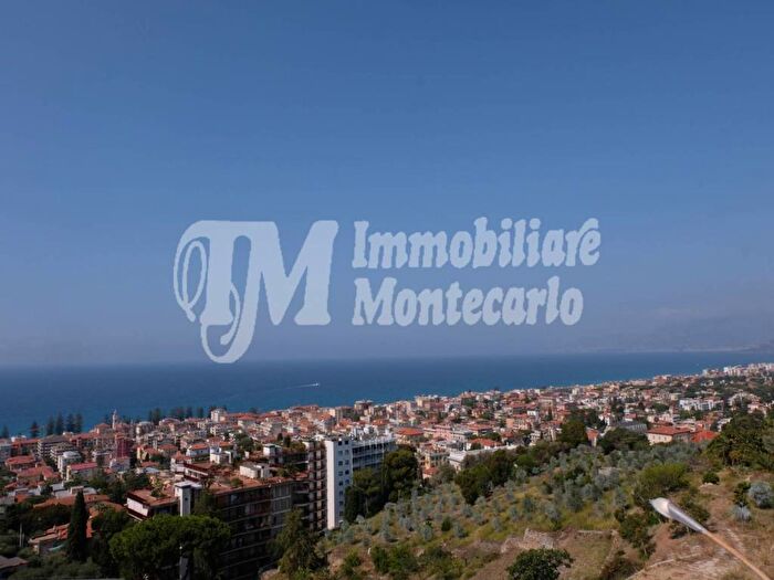 Appartamento quadrilocale in vendita in Via dei Colli, Zona Collinare, Bordighera