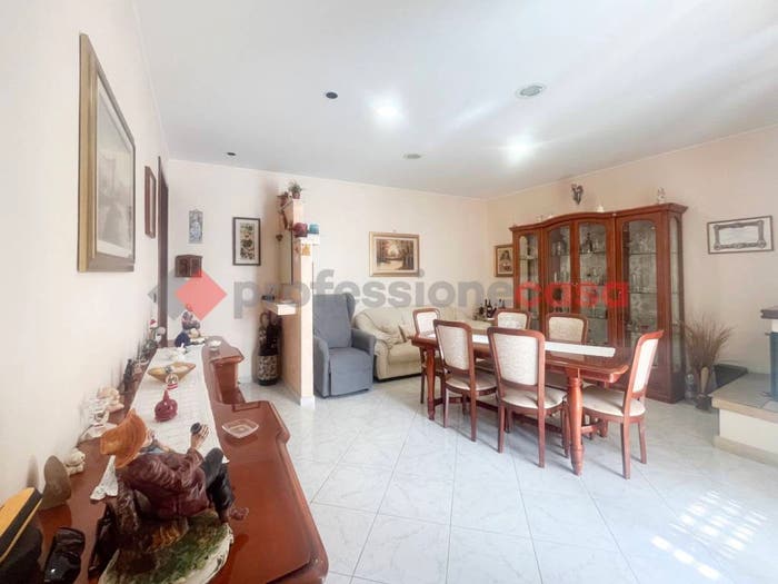 Appartamento quadrilocale in vendita in Via Enrico Cosenz, Centro, Milazzo