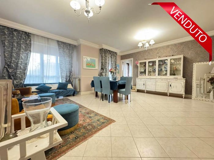 Appartamento quadrilocale in vendita in Via Bruno De Finetti, Fonte Laurentina, Roma