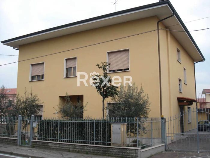 Casa con 6 locali in vendita in Via Guglielmo Marconi, Centro, Pieve a Nievole