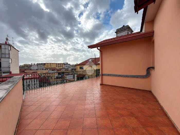 Appartamento con 5 locali in affitto in Via Vincenzo Di Maro, Secondigliano, Napoli