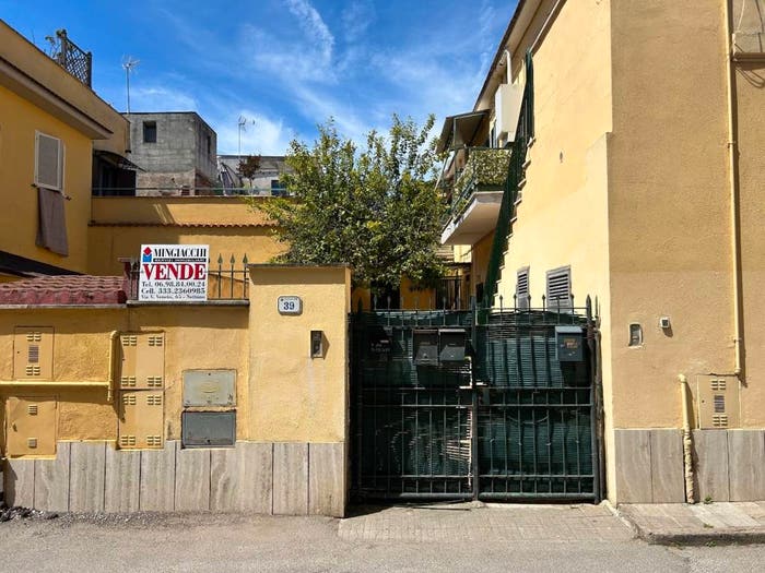 Appartamento trilocale in vendita in Via Bainsizza, Centro, Nettuno