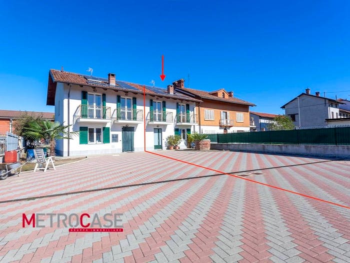Casa trilocale in vendita in Via Poirino, Isolabella