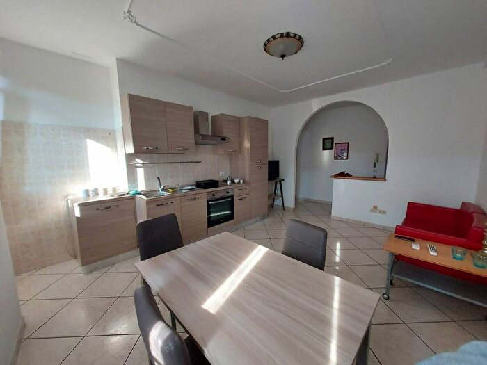 Appartamento trilocale in vendita in Via Camillo Benso di Cavour, Centro Storico, Pesaro