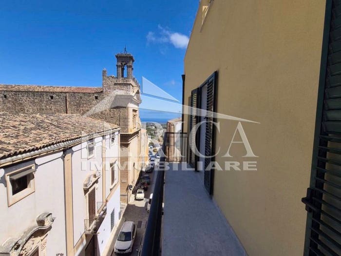 Appartamento quadrilocale in vendita in Via Rossotti, Centro, Alcamo