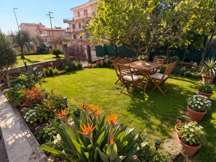 Appartamento bilocale in vendita in Via Pecoreccia di Torre Angela, Borghesiana, Roma