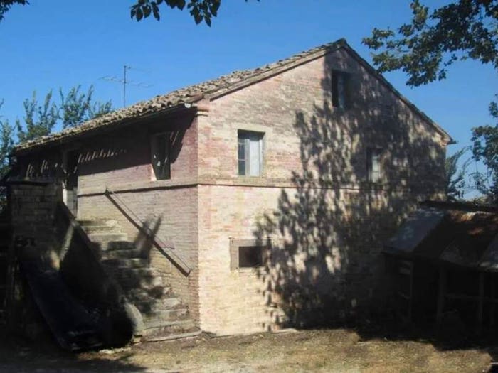 Casa con 6 locali in vendita in Via Guazzetti, Montegranaro