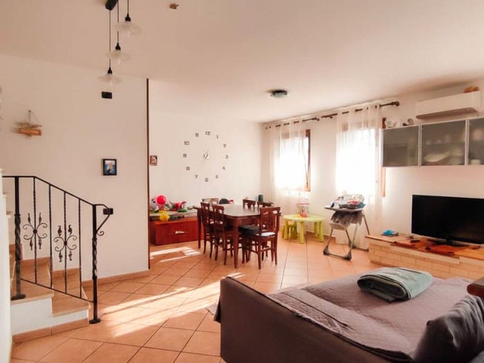 Casa con 5 locali in vendita in Via Cà Tron Cavarzere, Cavarzere
