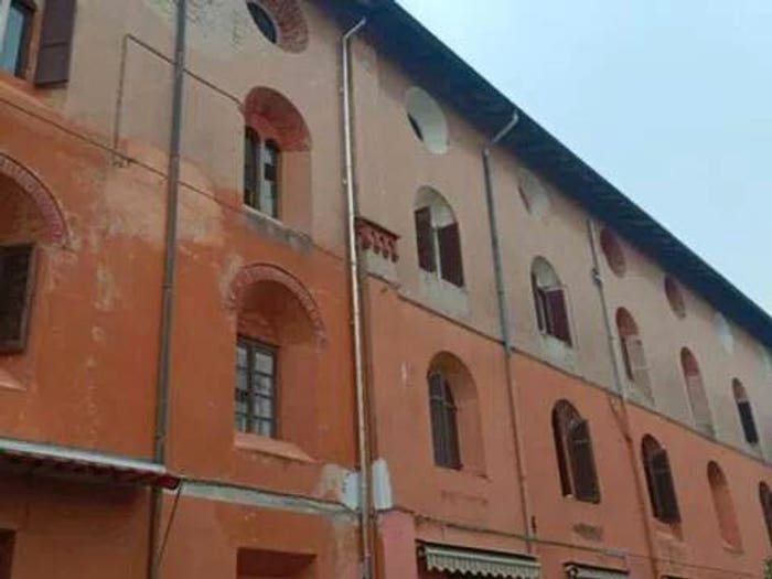 Appartamento trilocale in vendita in Largo Giulio Cesare, Varano Borghi