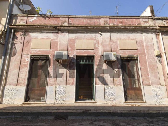 Casa quadrilocale in vendita in Via Alessandro Manzoni, Centro, Mascali