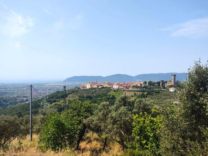 Casa con 6 locali in vendita in Strada Provinciale di Castelnuovo Magra, Castelnuovo Magra