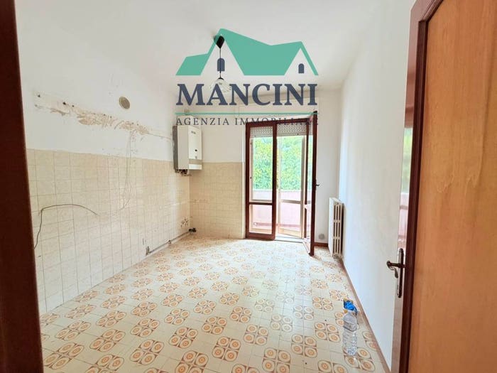 Appartamento trilocale in vendita in LEOPARDI, Centro, Cupramontana