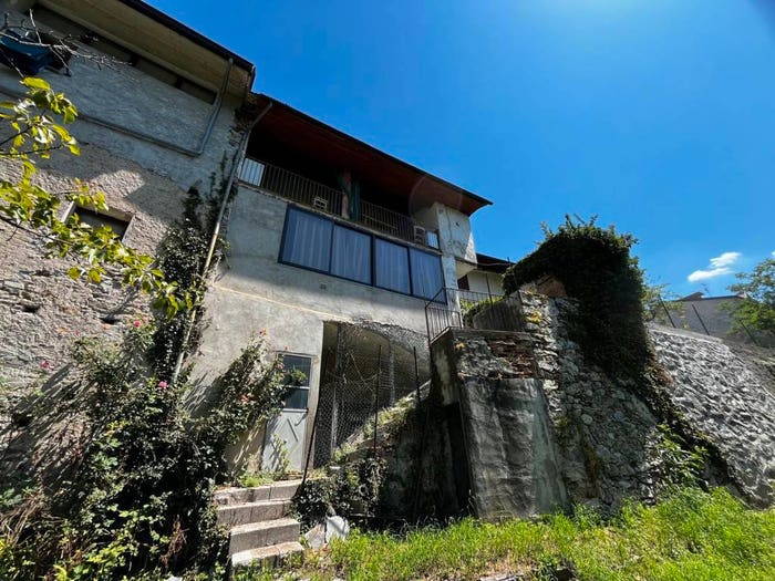 Appartamento trilocale in vendita in Via Guglielmo Marconi, Entracque