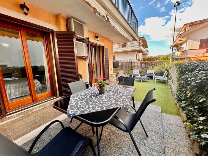 Appartamento trilocale in vendita in Via Domenico Cimarosa, Casacalda Carcibove, Guidonia Montecelio