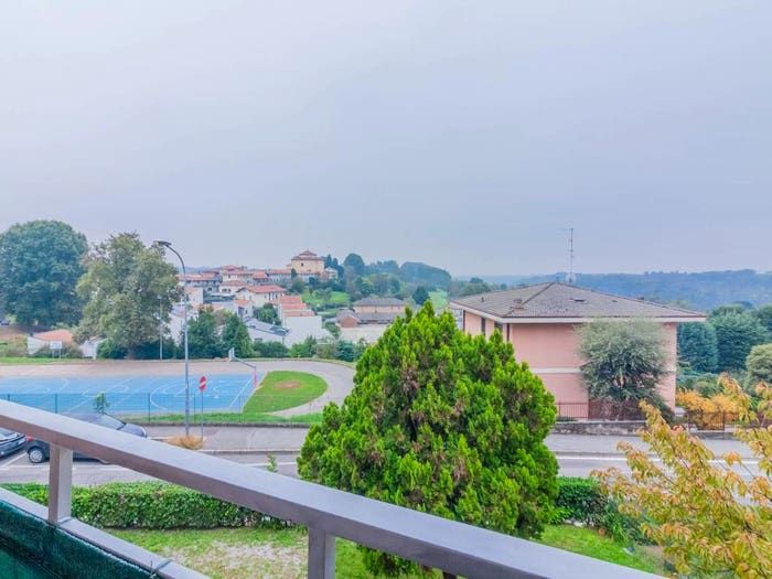 Appartamento con 5 locali in vendita in via leopardi, Cucciago