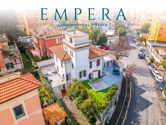 Casa con 6 locali in vendita in Via Duchessa Di Galliera, Monteverde Nuovo, Roma
