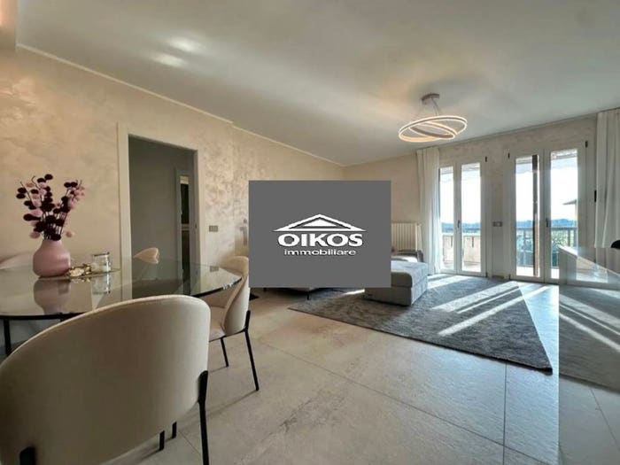 Appartamento quadrilocale in vendita in Via Papa Paolo VI, Rivoltella, Desenzano del Garda