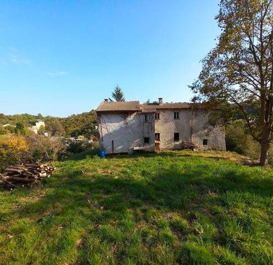 Casa con 6 locali in vendita in Via Montenotte, Altare