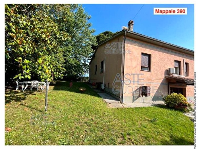 Casa con 6 locali in vendita in Via S Giusto, Serravalle Pistoiese