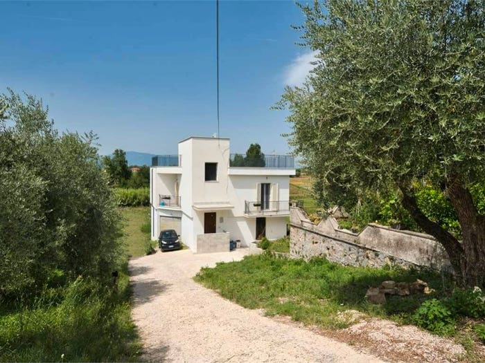 Casa con 5 locali in vendita in VIA SCATTUCCIO CODARDA, Ferentino