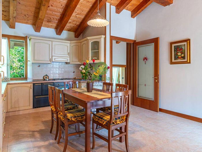 Appartamento bilocale in vendita in Via Correggio, Cismon Del Grappa, Valbrenta