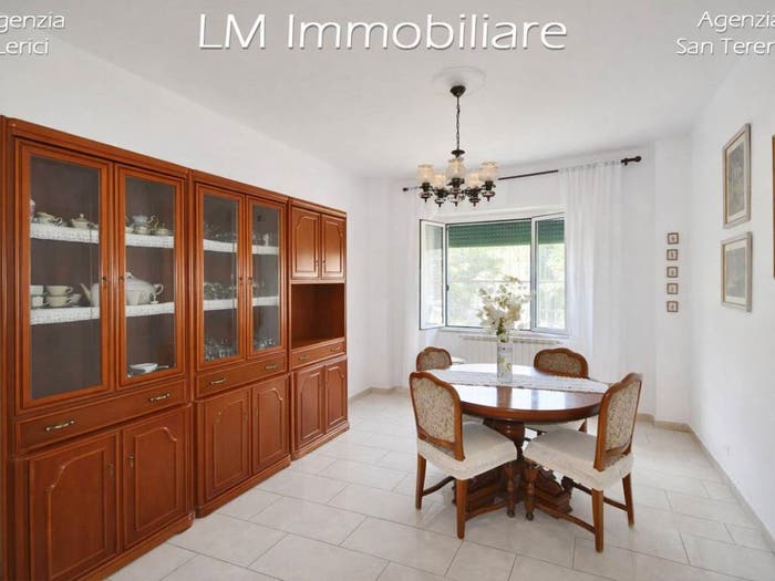Appartamento quadrilocale in vendita in Via Milano, San Terenzo, Lerici