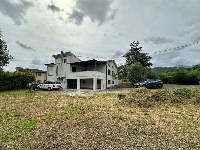 Casa con 6 locali in vendita in Massa Macinaia San Leonardo, Capannori