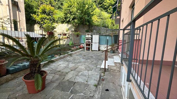Appartamento trilocale in vendita in Via Col di Lana, Cornigliano, Genova
