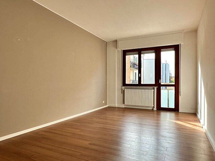 Appartamento trilocale in vendita in Viale Guido Postumo, Centro Mare, Pesaro