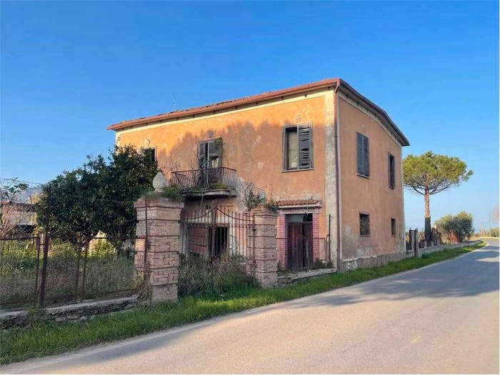 Casa con 6 locali in vendita in Strada Provinciale, Mondragone