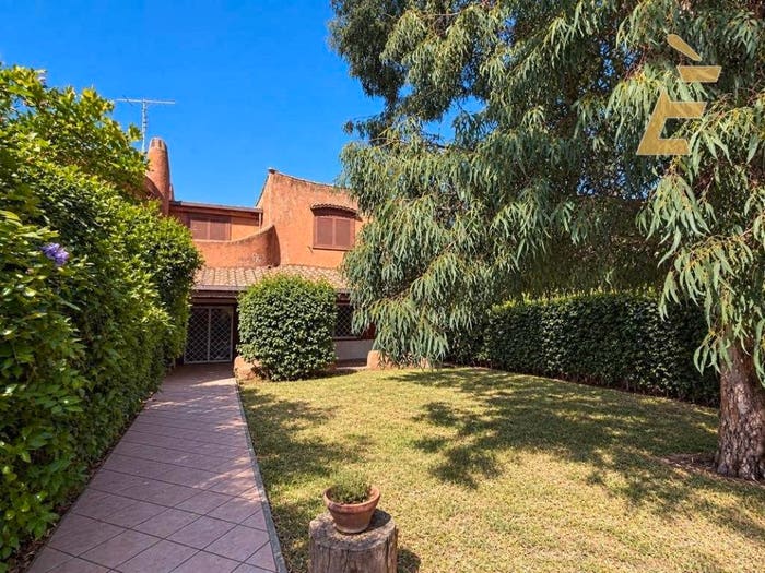 Casa quadrilocale in vendita in Via Croce del Sud, Colle Romito, Ardea