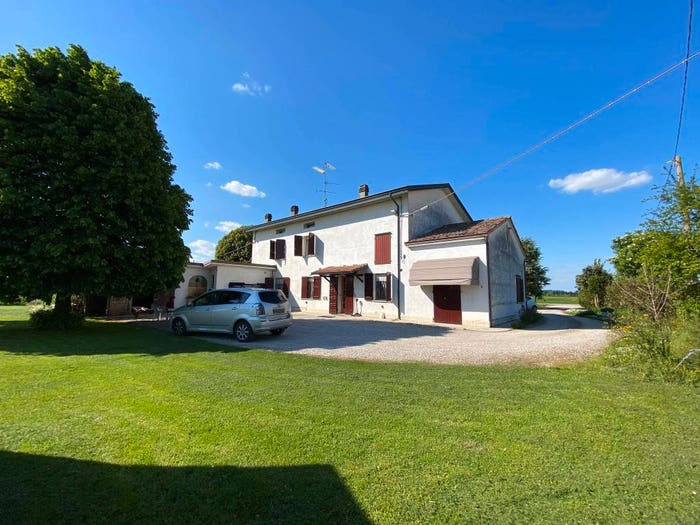 Casa con 6 locali in vendita in Piazza della Repubblica, Centro, Concordia sulla Secchia