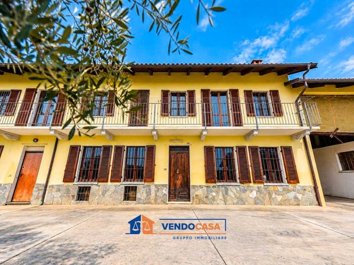 Casa con 6 locali in vendita in Strada Revigliasco, Testona San Michele, Moncalieri