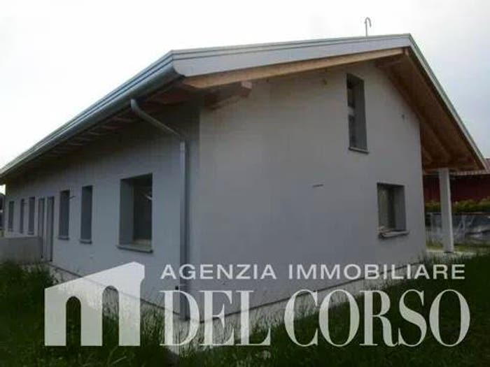 Casa con 5 locali in vendita in Centro, Azzano Decimo