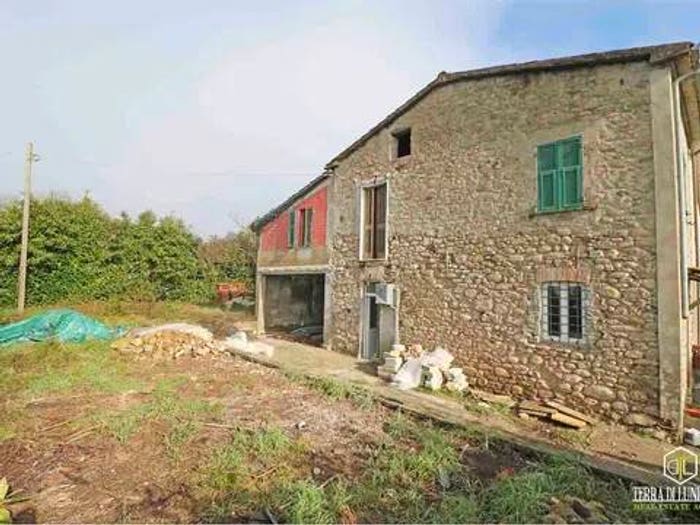 Casa con 6 locali in vendita in Viale Italia, Centro, Villafranca in Lunigiana