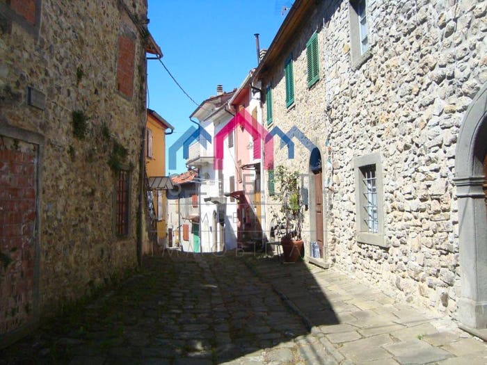 Casa trilocale in vendita in Bagni di Lucca