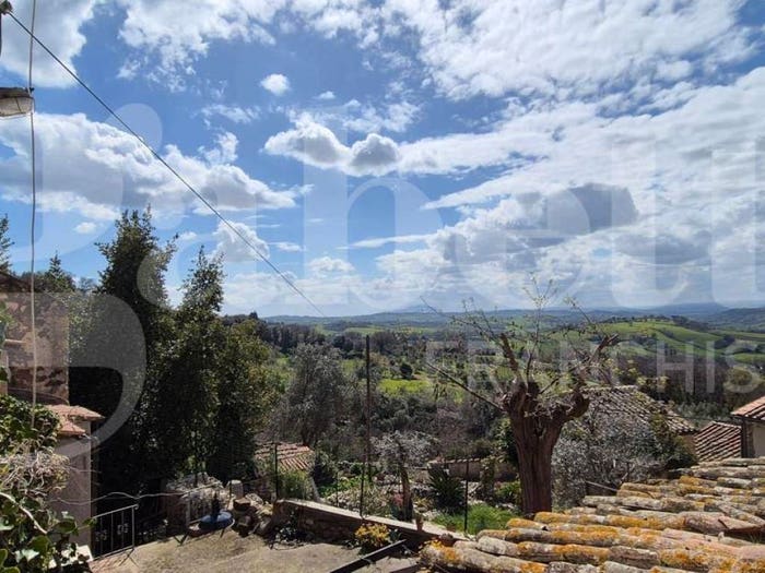 Appartamento quadrilocale in vendita in Fraz Schifanoia snc, Narni