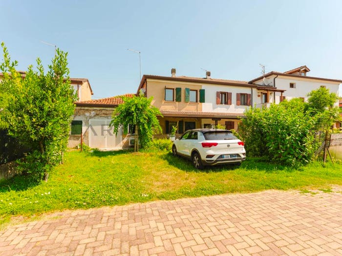 Casa quadrilocale in vendita in Vicolo Giuseppe Verdi, Mira Taglio, Mira