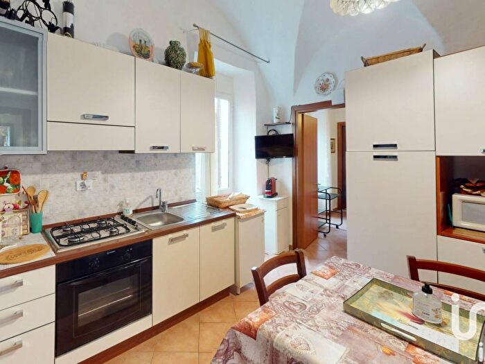 Appartamento con 6 locali in vendita in Vico del Vento, Lingueglietta, Cipressa