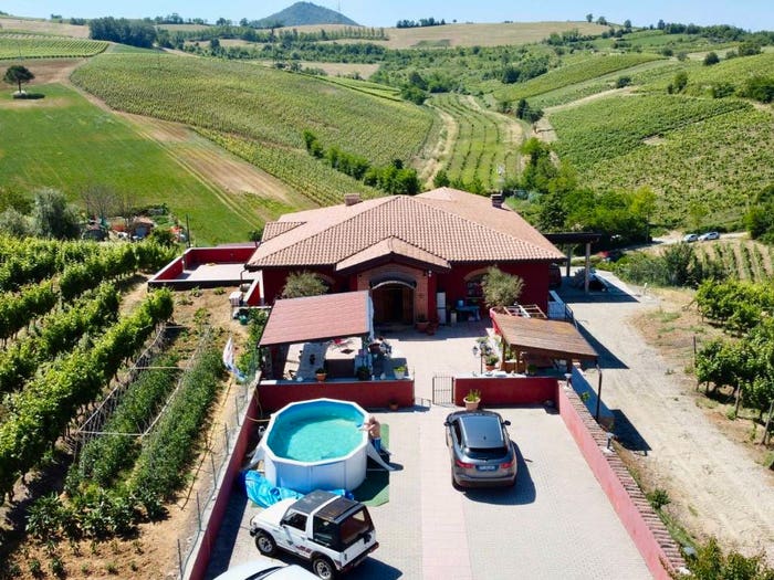 Casa con 6 locali in vendita in Via Garlassolo, Centro, Retorbido