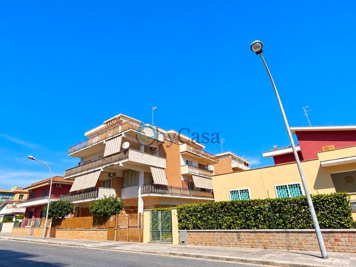 Casa bilocale in vendita in Via Napoli, Centro, Ladispoli