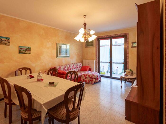 Appartamento quadrilocale in vendita in Via Alessandro Manzoni, Viganò